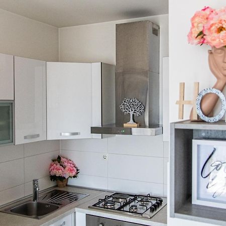 Flexible Selfcheckins 32 - Zagreb - Garage - Electric Vehicle Ccharger - Big Loggia - New - Apartments Repinc 32 ภายนอก รูปภาพ