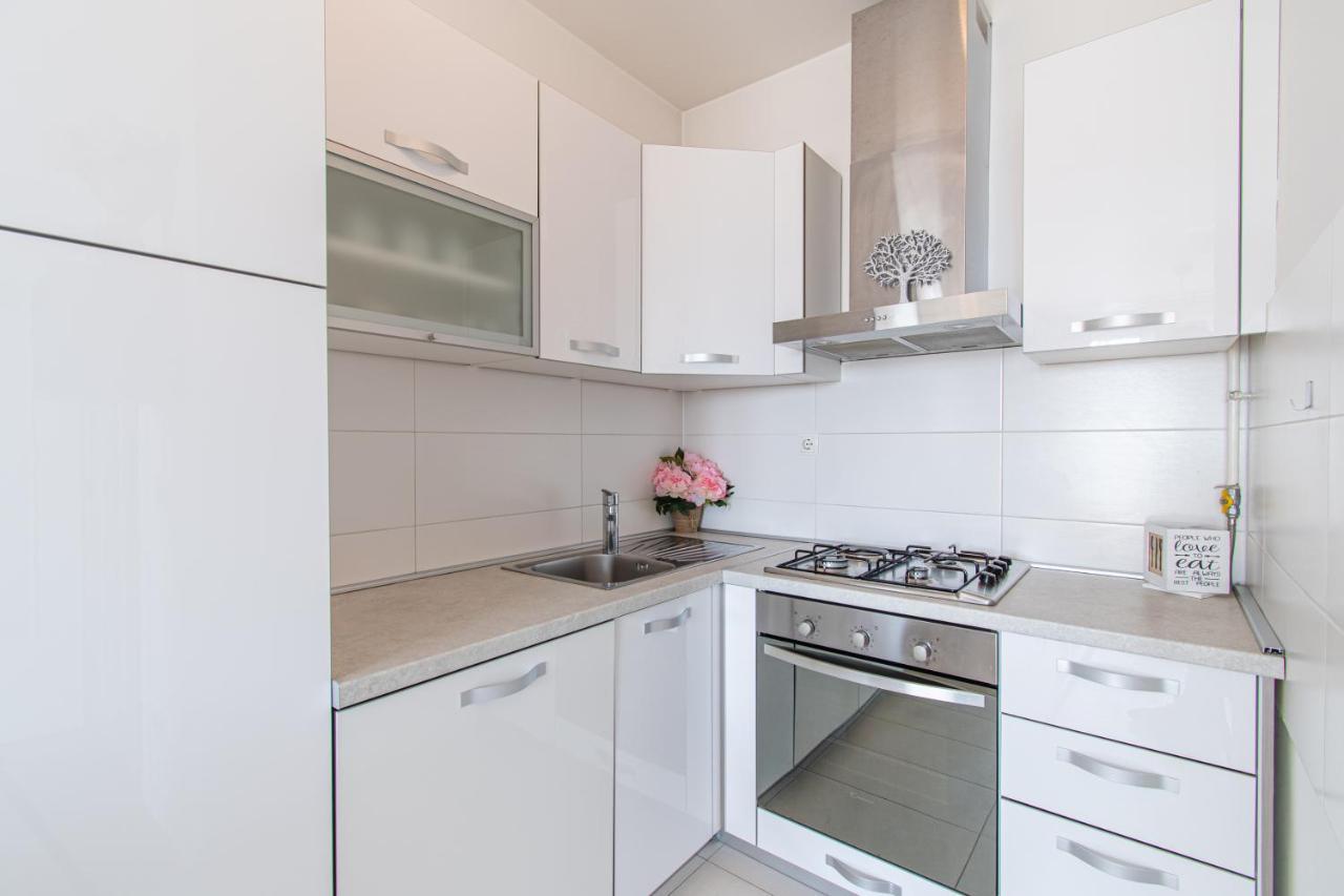 Flexible Selfcheckins 32 - Zagreb - Garage - Electric Vehicle Ccharger - Big Loggia - New - Apartments Repinc 32 ภายนอก รูปภาพ