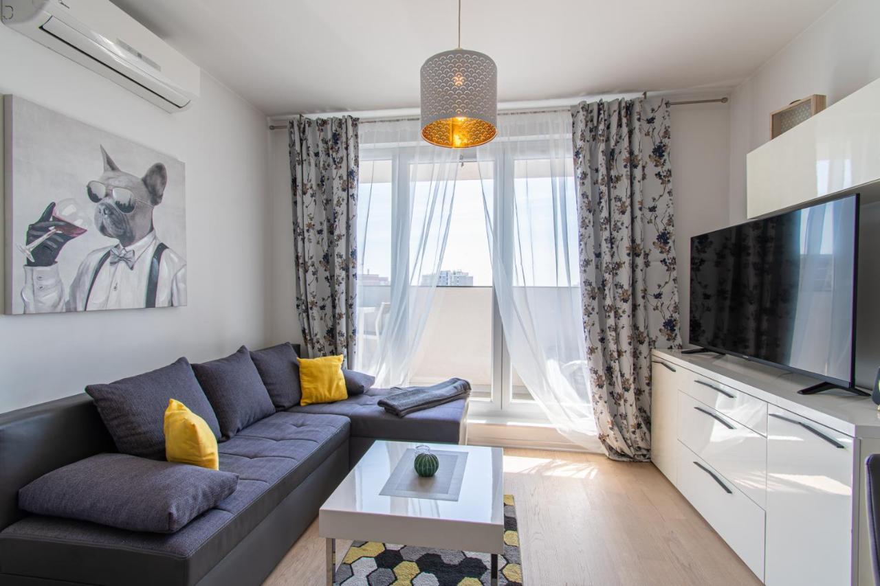 Flexible Selfcheckins 32 - Zagreb - Garage - Electric Vehicle Ccharger - Big Loggia - New - Apartments Repinc 32 ภายนอก รูปภาพ