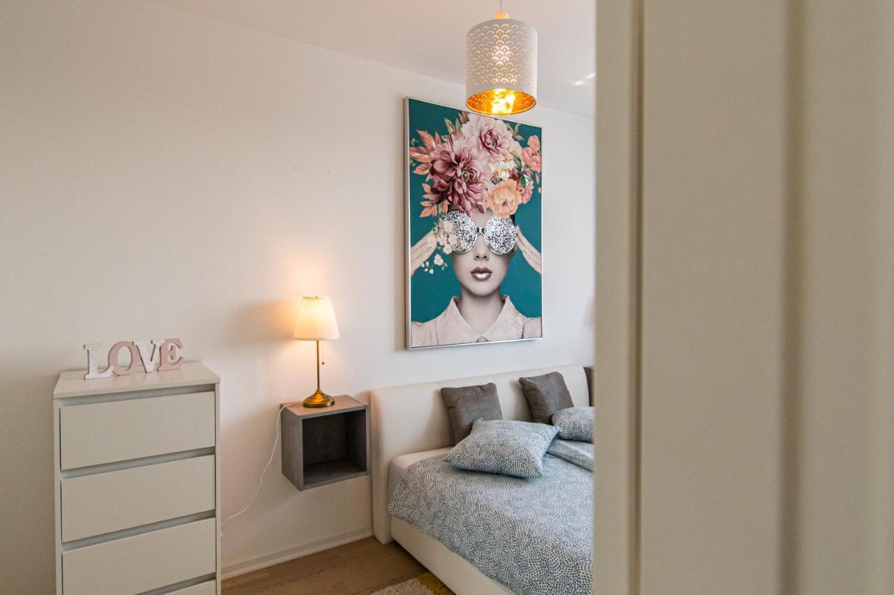 Flexible Selfcheckins 32 - Zagreb - Garage - Electric Vehicle Ccharger - Big Loggia - New - Apartments Repinc 32 ภายนอก รูปภาพ